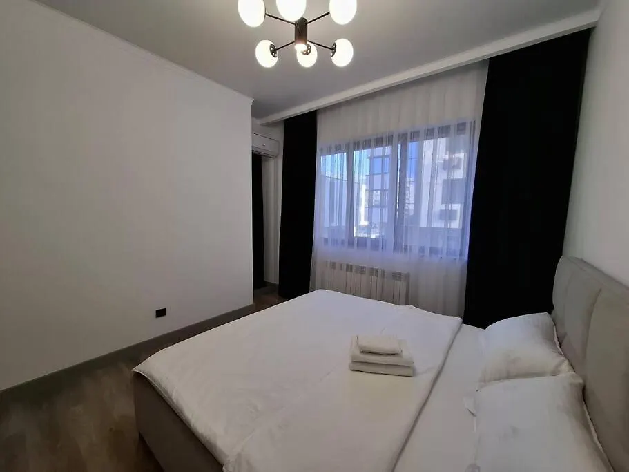 Просторное Жилье В Эксклюзиве Apartment Almaty