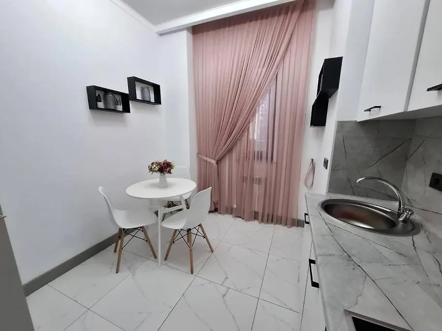 Просторное Жилье В Эксклюзиве Apartment Almaty