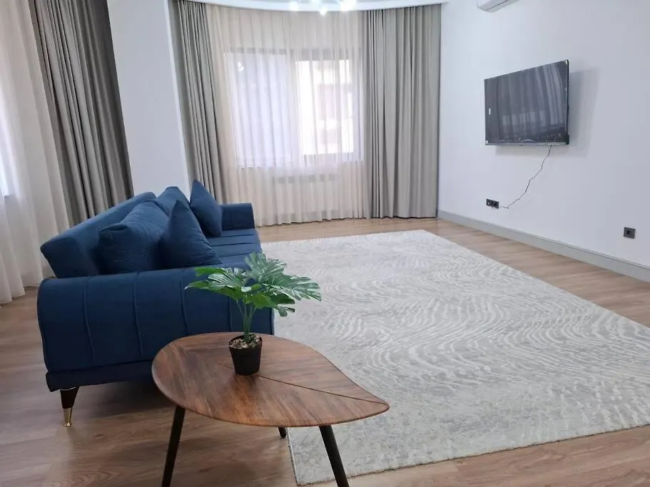 Просторное Жилье В Эксклюзиве Apartment Almaty